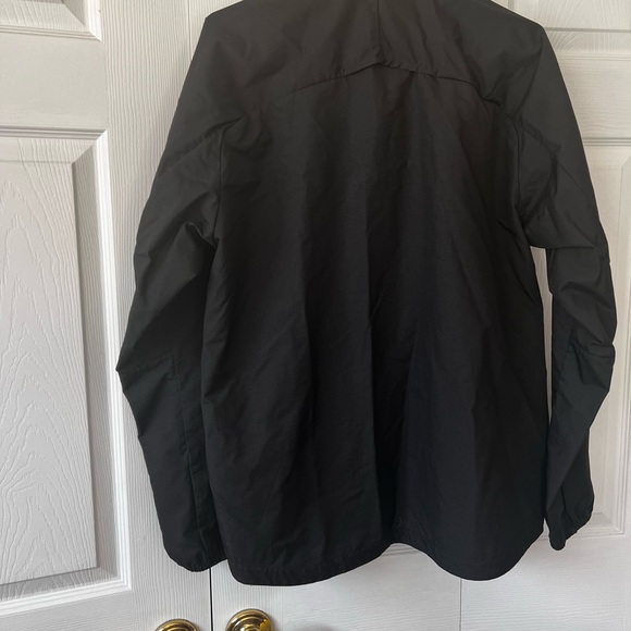 Mens Puma rain cell jacket - Picture 2 of 6